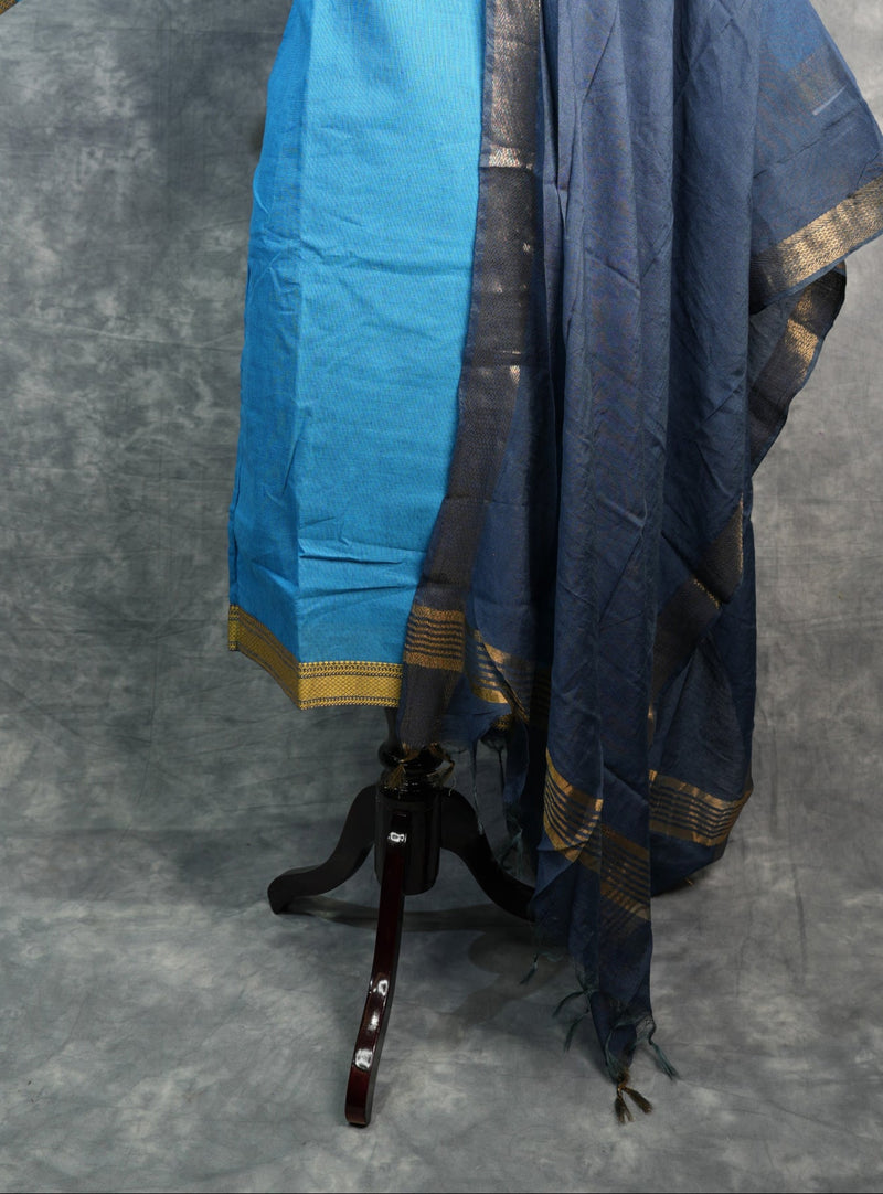 Blue kurta with a matching dupatta on a mannequin against a gray background