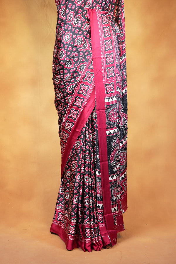 Red Black Masakali Saree | Star Print Satin Saree with Paisley Pallu | Festive Wear