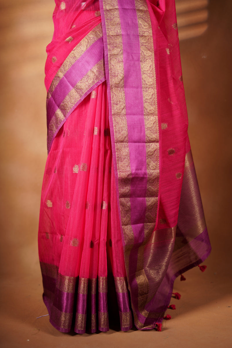 Pink Cora Cotton - Styled in a natural  dark tone, this Kora Cotton saree creates a comfort and rich look with copper contrast border, paired with a matching blouse