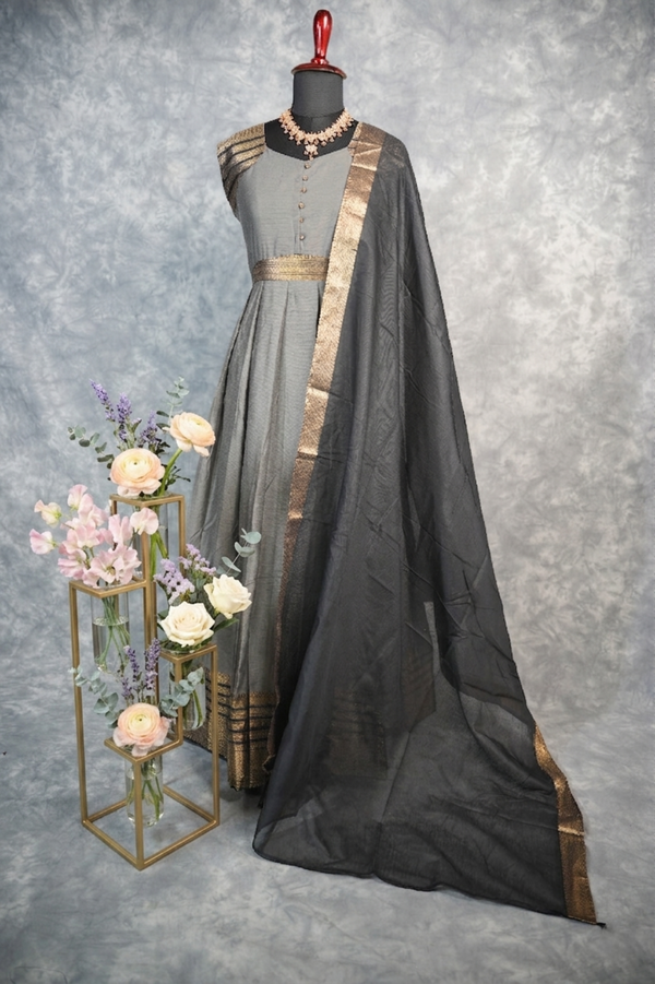 Dark Grey Cotton Maxi Set – A sleek and comfortable maxi set crafted from soft cotton fabric. Designed in a rich dark grey tone, it offers a relaxed fit with an elegant, effortless look perfect for everyday wear.
